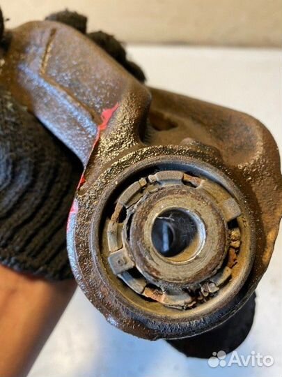 Кулак задний правый Mazda 6 GH