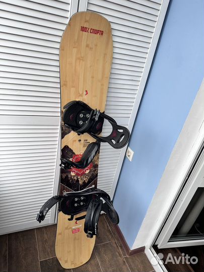 Сноуборд с креплениями