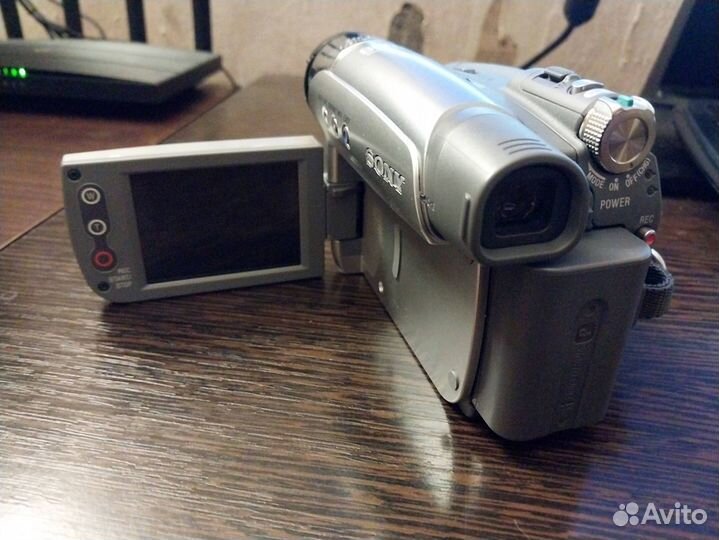 Видеокамера Sony DCR-HC26E