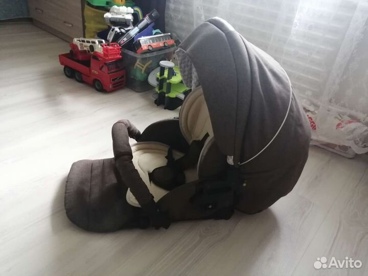 Коляска mimi titus