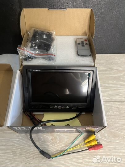 Монитор автомобильный на7”