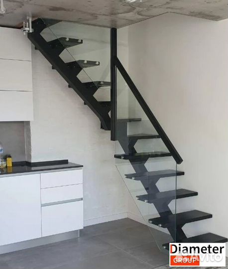 Производство открытой лестницы в дачный дом