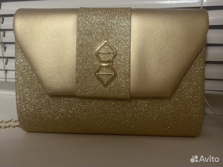 Клатч женский золотистый