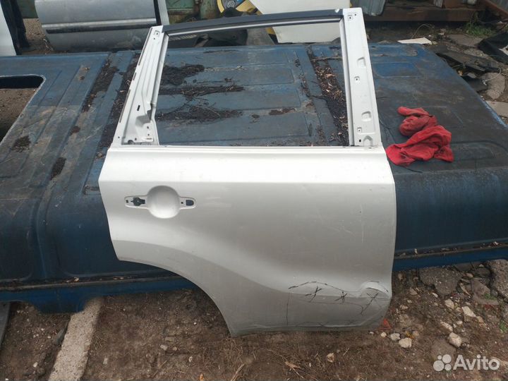 Дверь Сузуки Гранд Витара