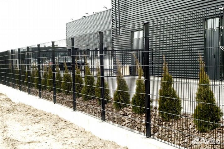 Забор из сетки гиттер для дома, ворота