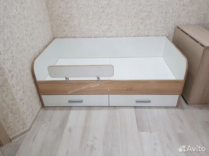 Кровать детская со съемным бортиком (80х160) №1