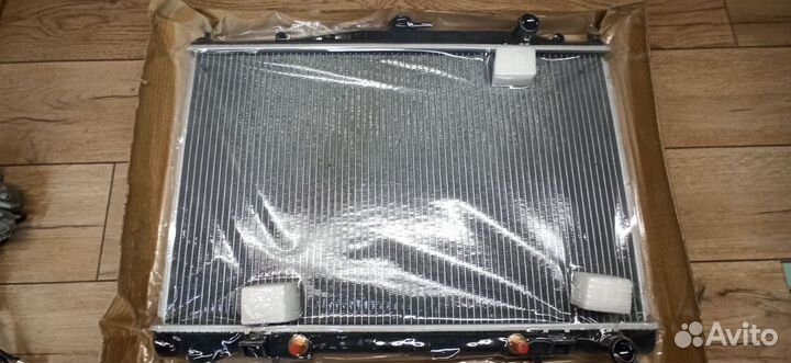 Радиатор nissan gloria/cedric 90-95 NS0006-Y3