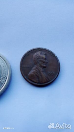 Монеты,значки