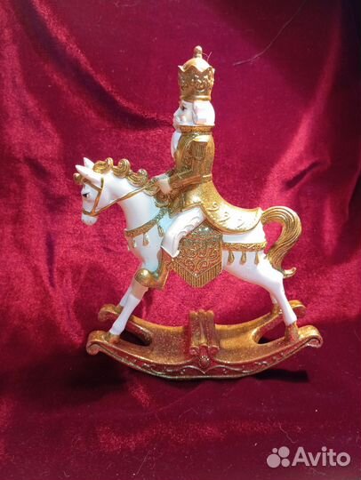 Статуэтка щелкунчик