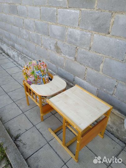 Детский стульчик с партой из дерева