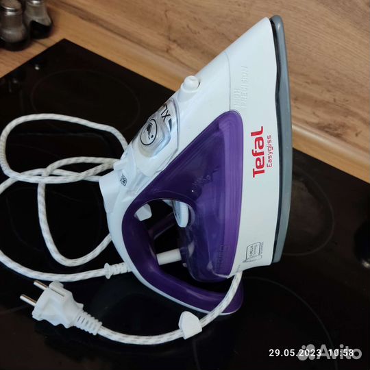 Утюг с парогенератором tefal