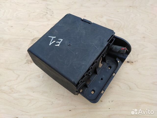 Корпус предохранителей на Опель Мерива А