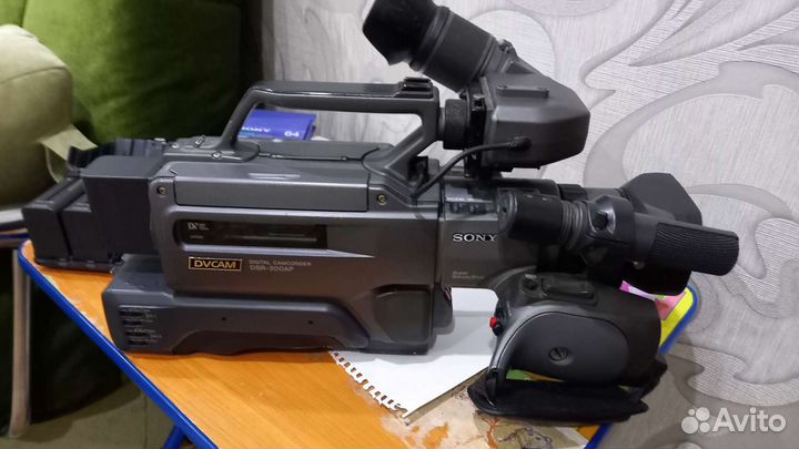 Видеокамера sony DSR 200 - AP
