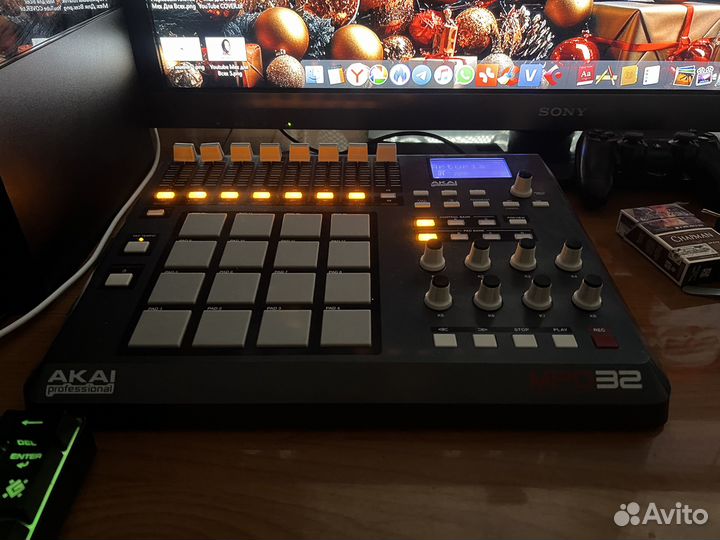 Akai MPD 32