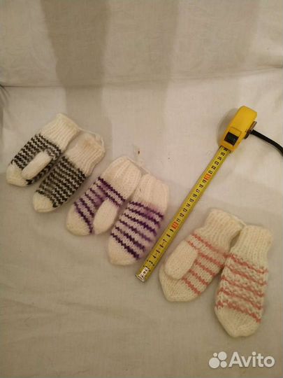 Варежки, носки, пинетки шерстяные вязанные детские