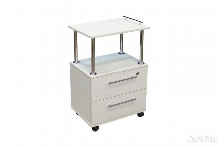 Этажерка на колесиках