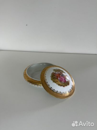 Шкатулка старинная