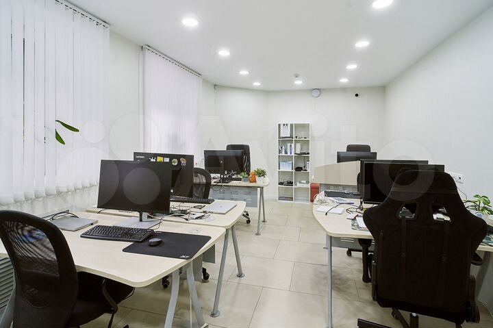 Современное офисное помещение 175.2 м²