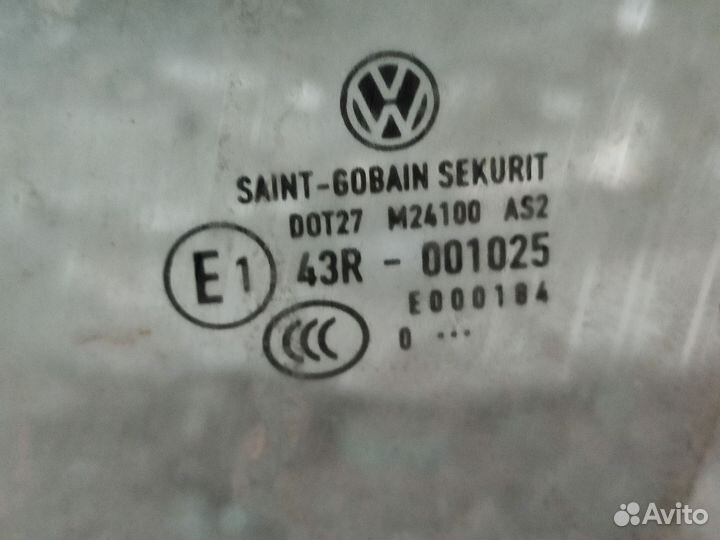 VW Golf 6 2010 Стекло двери переднее левое