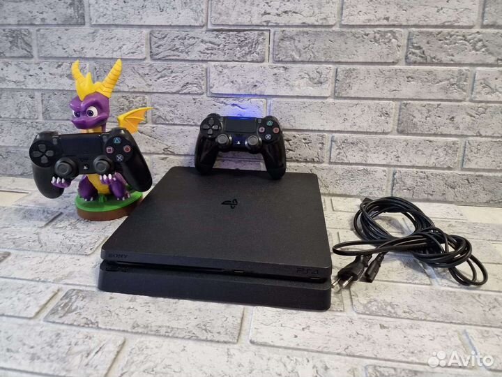 Sony playstation 4 slim 1тб -2208В с играми