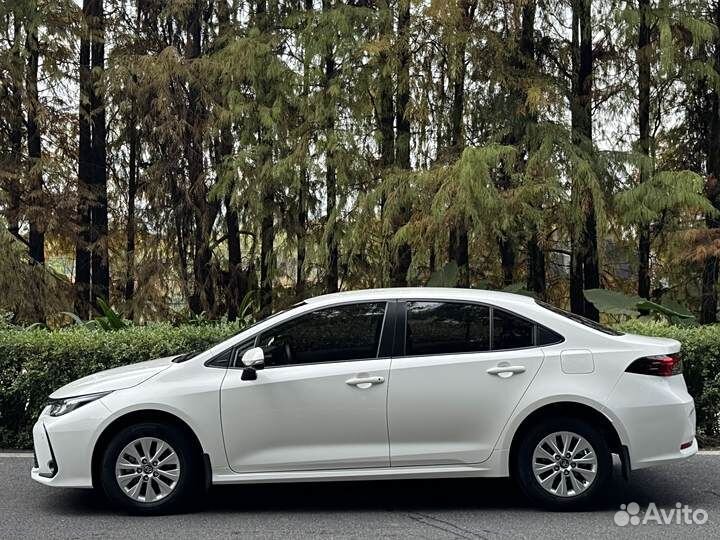 Toyota Corolla 1.2 CVT, 2021, 30 000 км