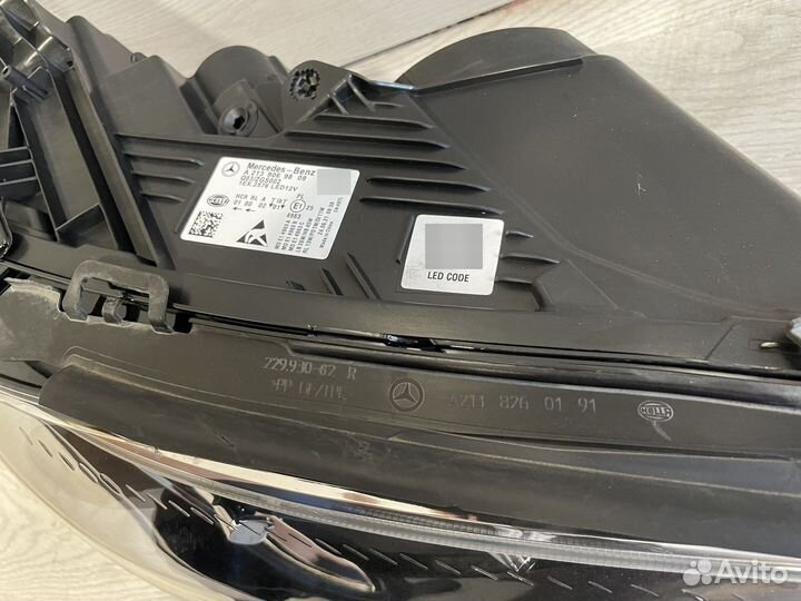 Фара правая Mercedes W213 rest
