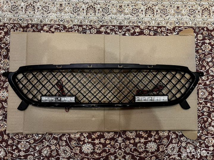 Решетка в бампер с дхо для Hyundai Solaris RBr