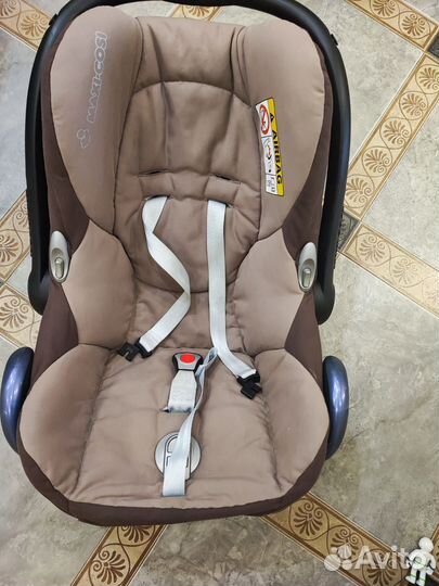 Детское автокресло люлька от 0 maxi cosi