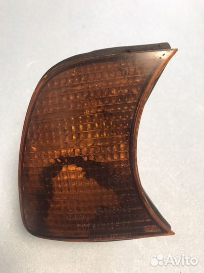 Поворотник бмв е34. Правый, жолтый