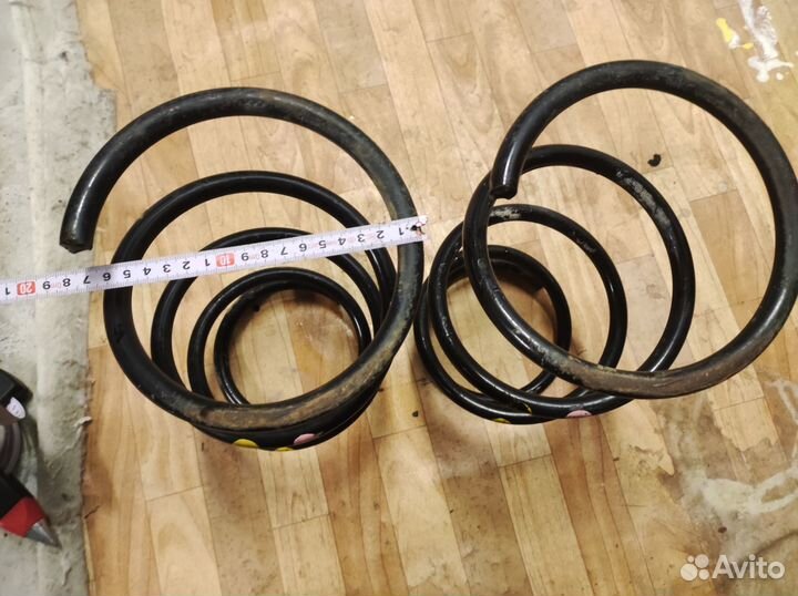 Пружины передние Subaru Outback BS9