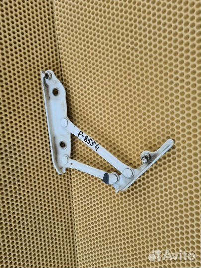 Петля багажника задняя левая Infiniti M25 M37 M56