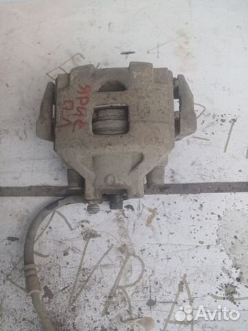 Суппорт передний левый Toyota Yaris 2008