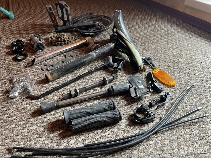 Велосипедные запчасти бу. цена за все