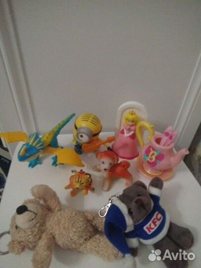 Киндер разные игрушки