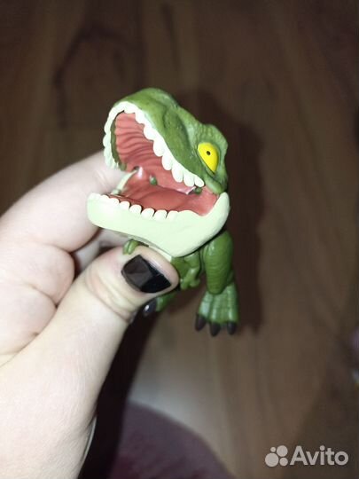 Динозавр Jurassic world кусачка маленький