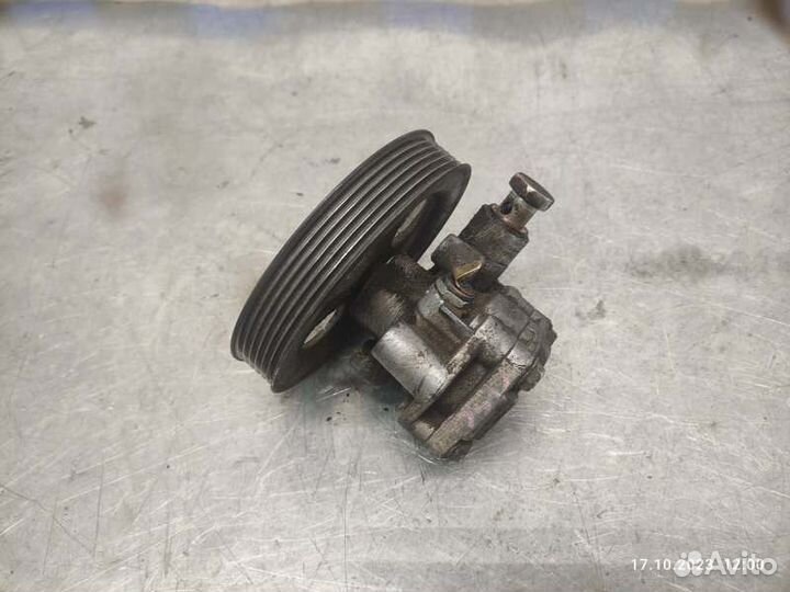 Насос гур Mitsubishi Pajero Sport 2 4D56 2011