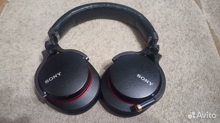 Наушники Sony MDR-1A
