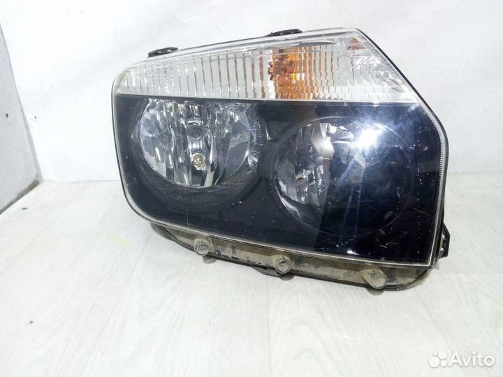 Фара правая Renault Duster 1