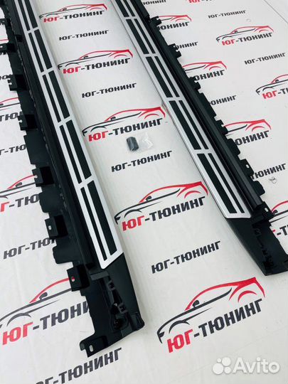 Комплект порогов на BMW X7 G07 2019 года + Bmw X7