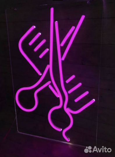 Парикмахер универсал маникюр педикюр бровист