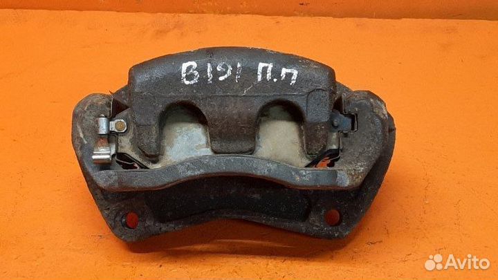 Суппорт тормозной передний правый Infiniti G35 V36