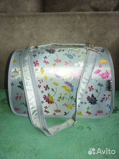 Переноска для кошек и собак