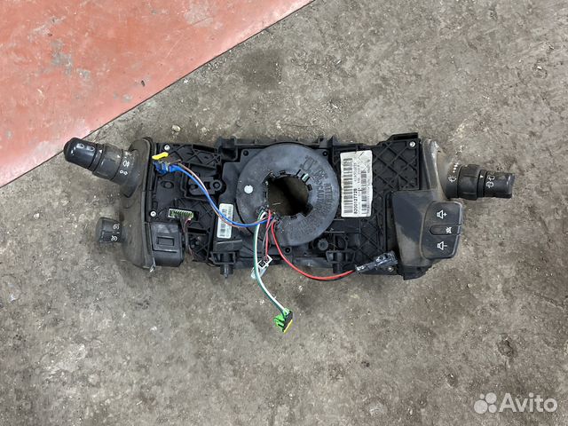 Подрулевой переключатель Renault