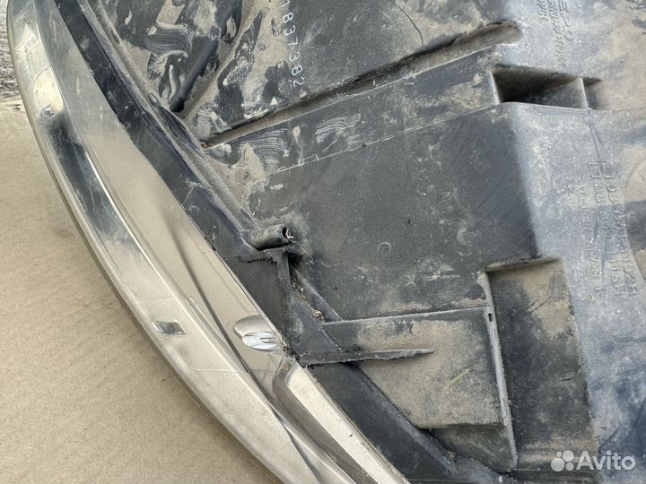 Фара правая Volkswagen Golf 5