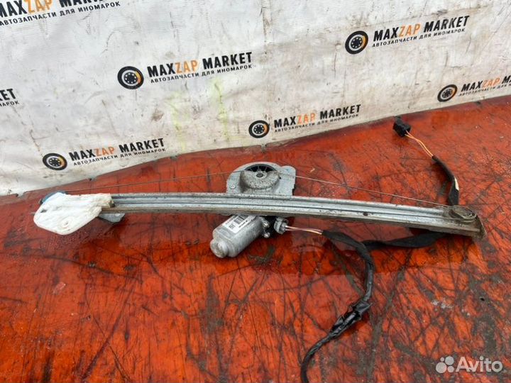 Стеклоподъемник передний правый Renault Logan 2013