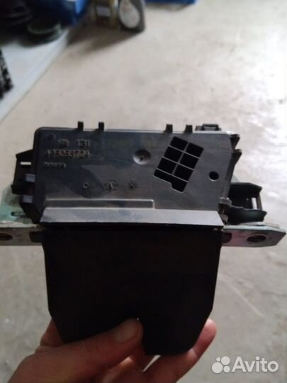 Замок багажника опель астра H