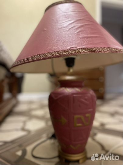 Лампа настольная