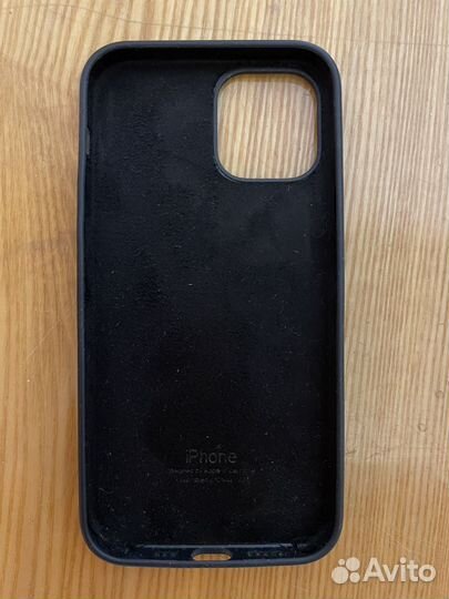 Чехол на iPhone 12