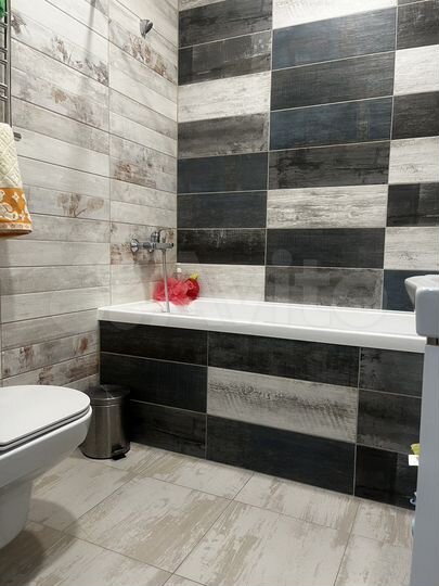 2-к. квартира, 72 м², 2/16 эт.