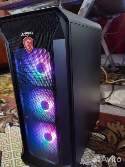 Игровой компьютер в сборе